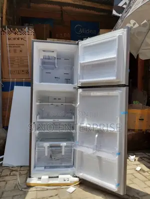 Samsung 243 Litres Double Door Refrigerator Top Mount Freezer