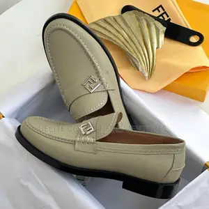 *2026 Top Notch* *Fendi Leather Loafers.