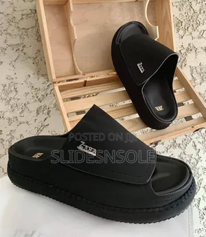 Zara Branded Men’S Palm Slippers – Stylish Comfortable
