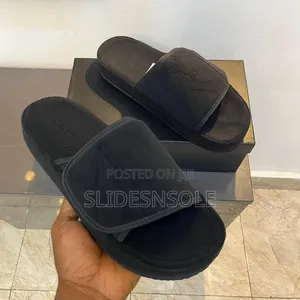 Yeezy Season 7 Nylon Slippers – Trendy Comfortable