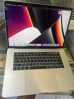 Laptop Apple MacBook Pro 2018 16GB Intel Core i7 SSD 512GB