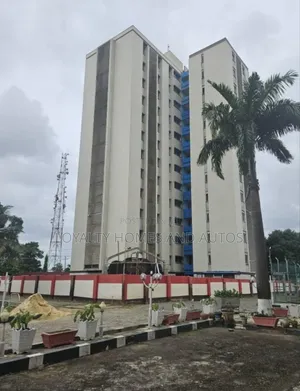 2bdrm Block of Flats in Surulere for sale