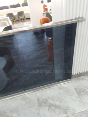 Frameless Glass Tampered for Your Balcony and Dining With Alluminun
