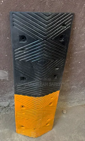 Original Quality Heavy Duty Speed Bump Breaker By 1 Meters And End Cap