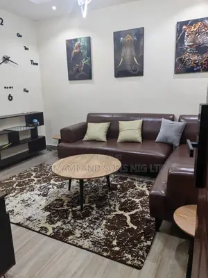 A Tastefully and Luxury 2 Bedroom Apartment