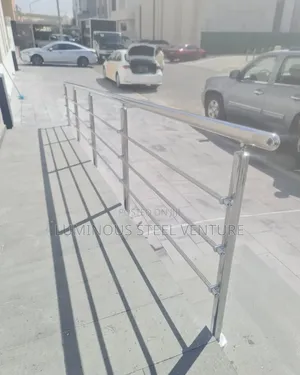 This Rail Offers a Clean, Contemporary Aesthetic That Complements
