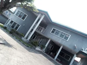 7bdrm Duplex in Ada George Area , for sale