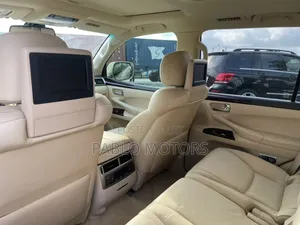 Lexus LX 570 AWD 2015 Gold