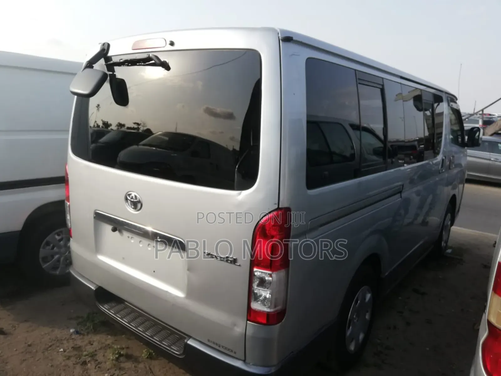 Toyota HiAce 2013 Grey