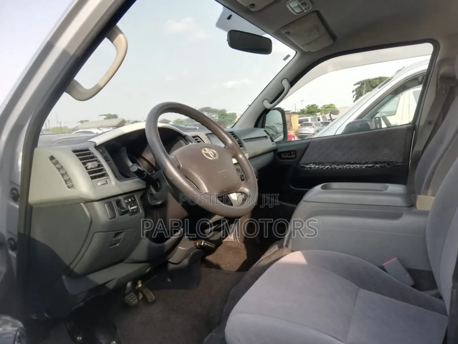 Toyota HiAce 2013 Grey