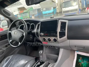 Toyota Tacoma Double Cab V6 Automatic 2010 Silver