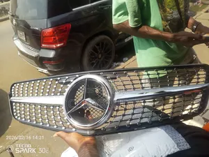 Front Grille and C300 2010 to 2014