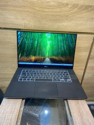 Laptop Dell XPS 15 (9560) 16GB Intel Core i7 SSHD (Hybrid) 500GB