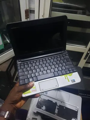 Laptop Dell Inspiron Mini 1018 2GB Intel Atom HDD 160GB