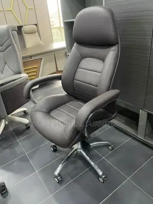 High Classic Office Executive Swivel Chair