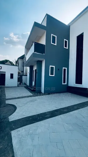 4bdrm Duplex in Zoe Estate Oluyole for sale