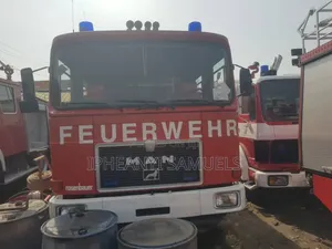 Bus 2012 Red