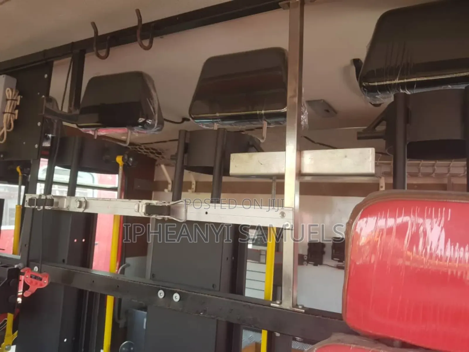 Bus 2012 Red