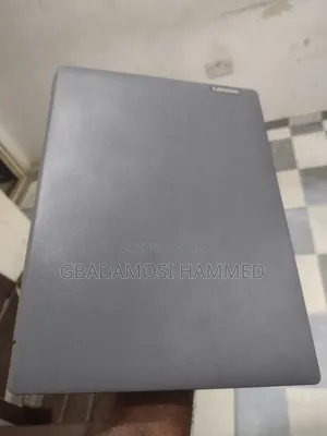 Laptop Lenovo V145 8GB AMD Ryzen 3 SSD 128GB