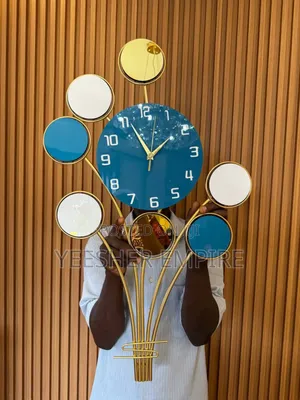 Elegant Metal Wall Clock - Perfect Gift