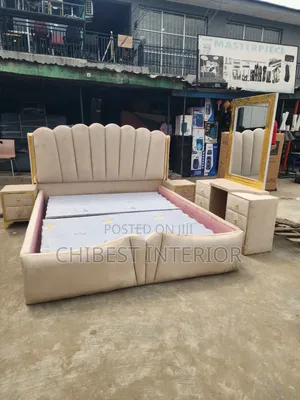 Upholstery Padded 6by7 Bed Stand