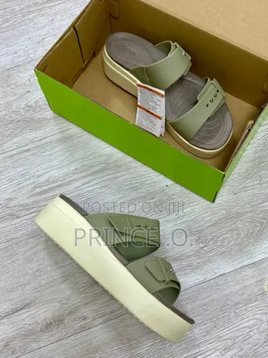 Crocs Brookyln Buckle Wedges Slippers
