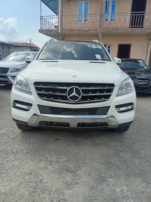 Mercedes-Benz M Class ML350 4dr SUV (3.5L 6cyl 7A) 2014 White