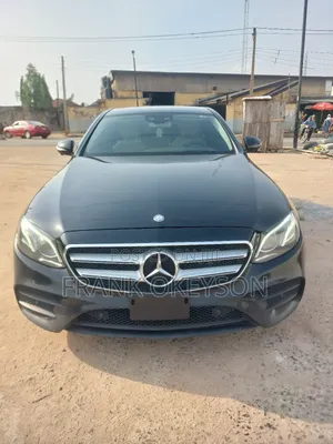 Mercedes-Benz E300 4Matic AWD Sedan (2.0L 4cyl 9A) 2017 Black