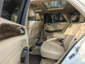 Mercedes-Benz M Class ML350 4MATIC 4dr SUV AWD (3.5L 6cyl 7A) 2014