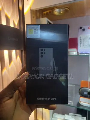 New Samsung Galaxy S24 Ultra 256 GB Black