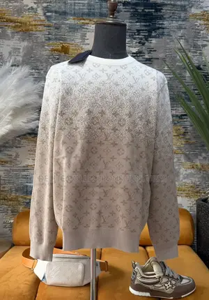 *Original Louis Vuitton Sweat Top Available in Store  M —— XXL