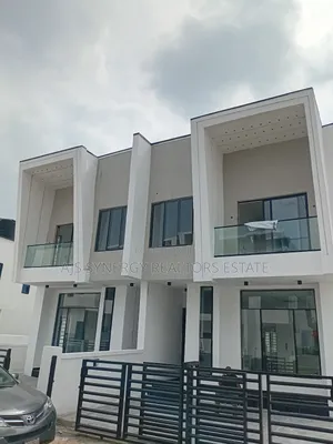 4bdrm Duplex in Lekki for sale