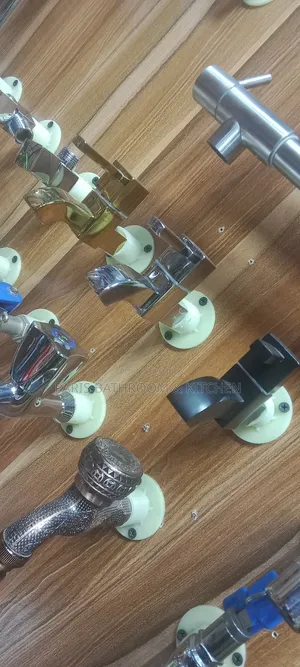 Wall Taps Square