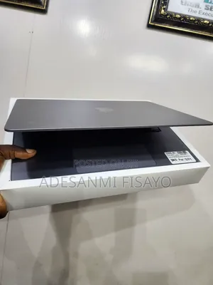 Laptop Apple MacBook Air 2024 M3 15-Inch 16GB Apple M3 SSD 256GB