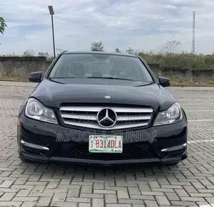 Mercedes-Benz C300 Sport 4Matic Sedan AWD (3.5L 6cyl 7A) 2013 Black