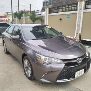 Toyota Camry SE 4dr Sedan (2.5L 4cyl 6A) 2016 Gray