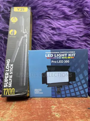 Y21 Tripod Stand Nd Led 300 Light Combo