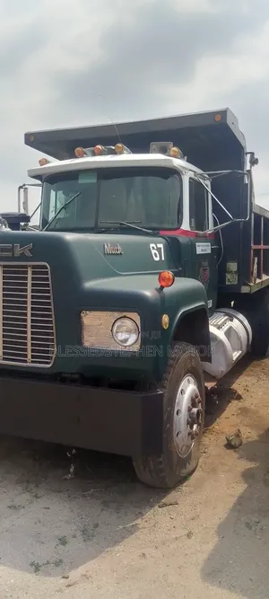 Mack Truck Tipper
