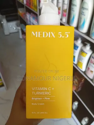 Medix 5.5 Vitamin C +Turmeric Body Cream 444ml