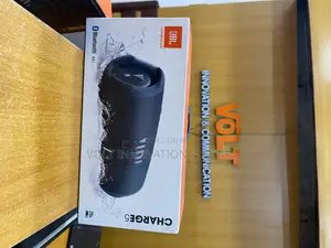 JBL Charge 5