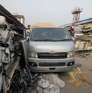 Toyota HiAce 2010 Black