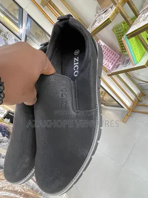 Black Men's Slip-on Casual Shoes