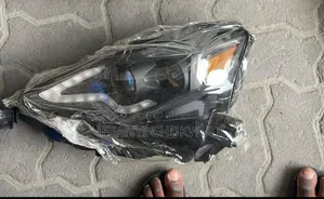 Head Light Is250 2013