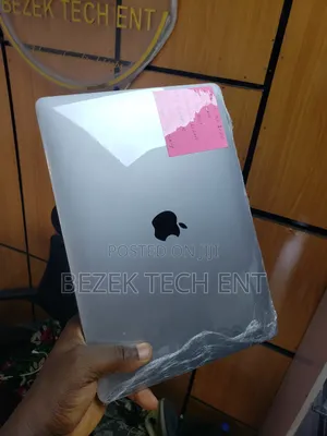New Laptop Apple MacBook Air 2020 8GB Intel Core I3 SSD 256GB