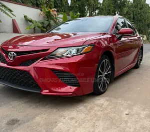 Toyota Camry SE FWD 2020 Red