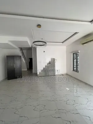 4bdrm Townhouse / Terrace in Bolanle Close, Allen Avenue for rent