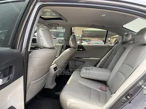 Honda Accord Touring 4dr Sedan FWD (3.5L 6cyl 6A) 2016 Gray
