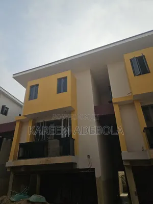 4bdrm Townhouse/Terrace in Akora, Adeniyi Jones for sale