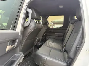 Toyota Tacoma TRD Sport Double Cab 6.1 ft. SB 2025 White