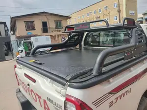 Rolling Boot Cover With Rugged Off Road Spoiler for Toyota Hilux